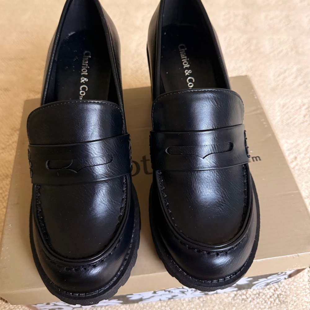 Chariot & Co. Black Loafers